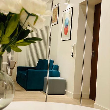 1 Syp, Kawa Vertuo, Kosmetyki Ada, 3 Min Metro Wilenska, By Visitwarsaw Apartments Exterior photo
